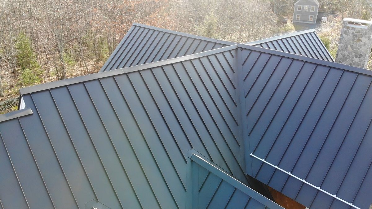 Hogyan segíti a modern tetőfedés az energiahatékonyságot?